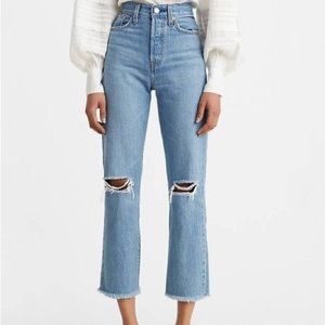 Levis Cropped Wedgie Straight Jean